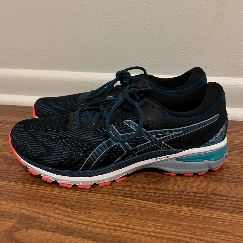 Men’s ASICS GT-2000 8 shoes